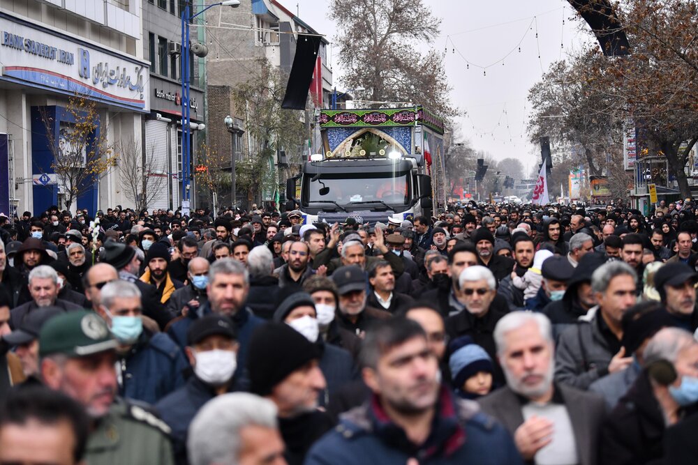 پیکرهای ۶ شهید گمنام دوران دفاع مقدس در ارومیه تشییع شد
