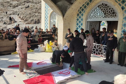 تصاویر/ تشییع و خاکسپاری یک شهید گمنام در غربالبیز