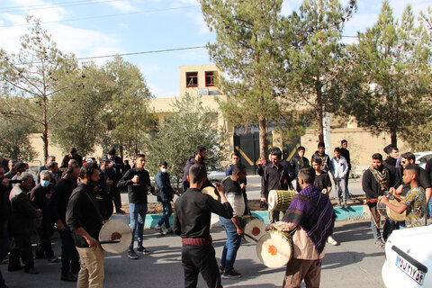 تصاویر/تشییع شهید گمنام در محله بزرگ امام شهر یزد