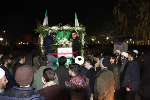 تصاویر/ مراسم وداع با شهید گمنام در حوزه علمیه بناب
