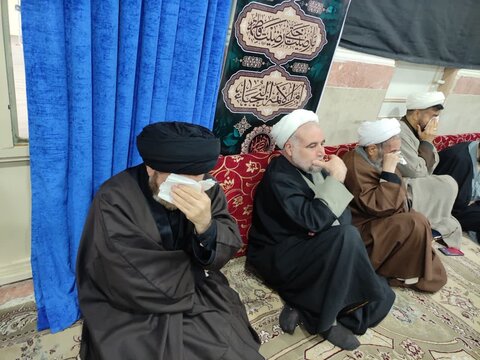 گزارش تصویری مراسم عزاداری شهادت حضرت زهرا (س) در حسینیه دفتر نماینده ولی فقیه در استان لرستان