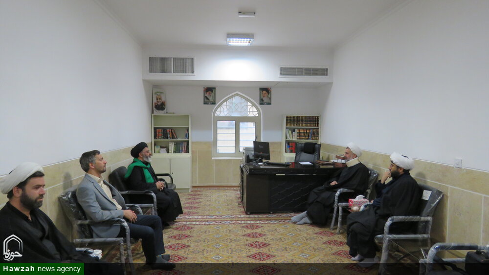 بازدید مدیر حوزه علمیه استان یزد از مدرسه علمیه امام صادق علیه السلام مهریز
