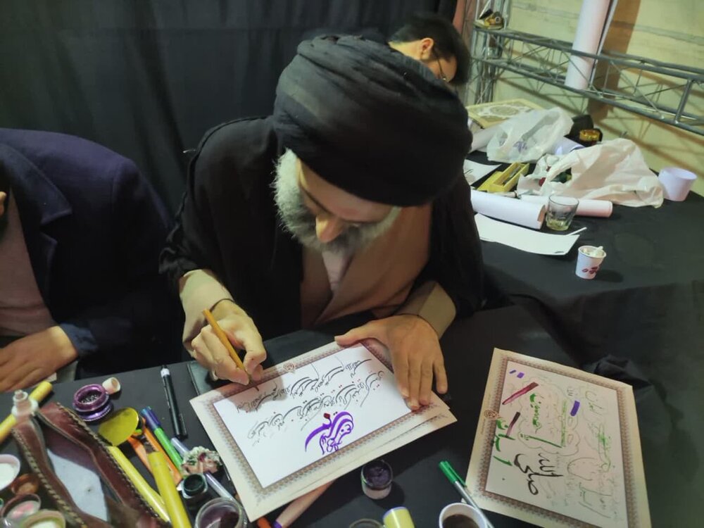 ایستگاه هنرمندی طلاب خطاط | «این حاج آقا نوشته»! + عکس