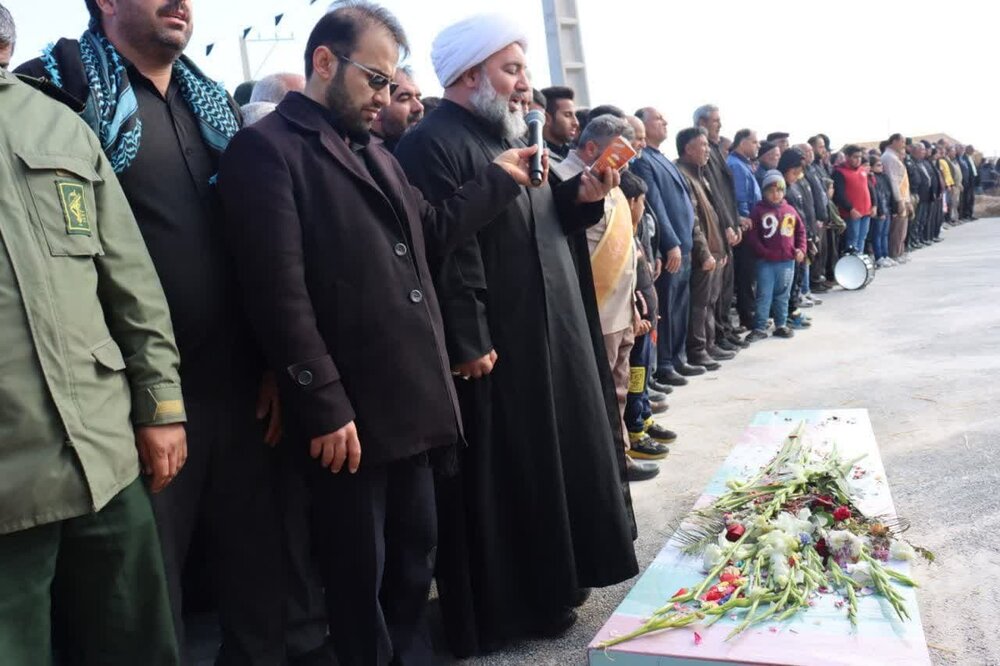 بانوان طلبه ابرکویی با شهدا میثاقی دوباره بستند+ فیلم و عکس