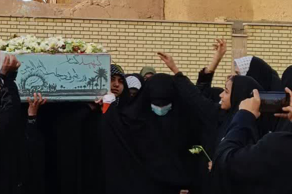 بانوان طلبه ابرکویی با شهدا میثاقی دوباره بستند+ فیلم و عکس