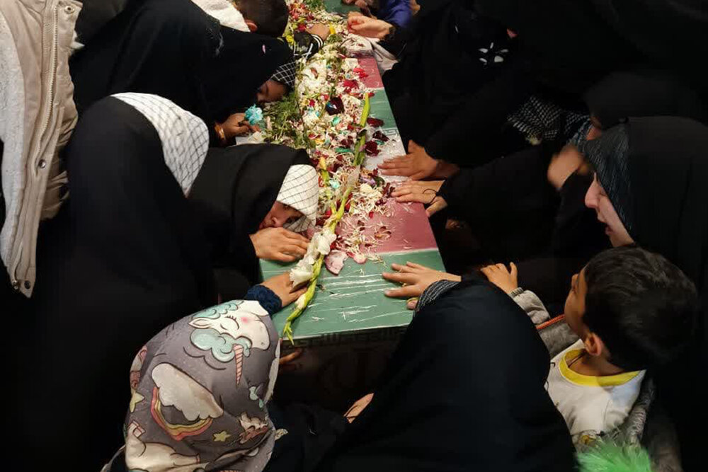 بانوان طلبه ابرکویی با شهدا میثاقی دوباره بستند+ فیلم و عکس