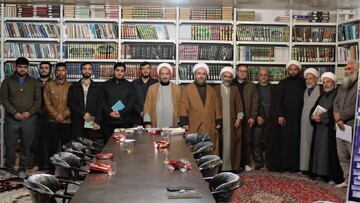 تصاویر / نشست تخصصی کتابخوان فاطمی در مدرسه علمیه امیرالمومنین(ع) اشتهارد