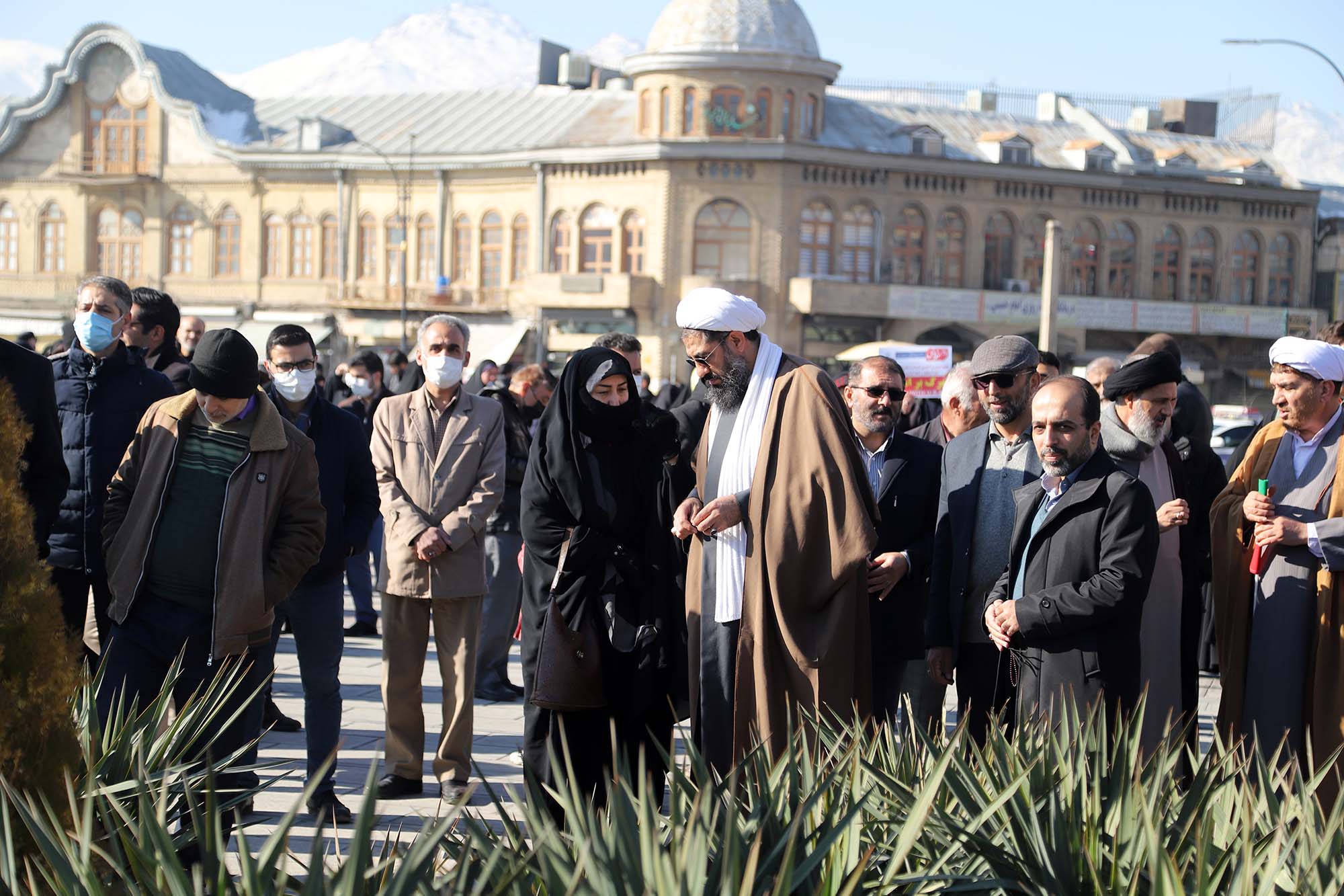 حضور متفاوت امام جمعه جوان همدان در تجمع ۹ دی + عکس