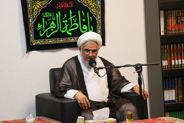 اندیشکده سازمان یافته و منظم برای جبران عقب افتادگی کشور ایجاد شود