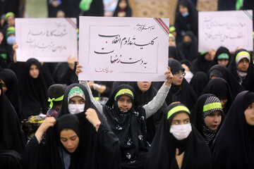 تصاویر/ گردهمایی دخترانِ سلیمانی در حرم حضرت معصومه(س)