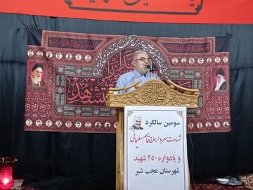 شهید سلیمانی داعش و عزت آمریکا را به ذلت کشاند