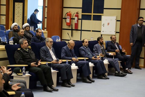 تصاویر / برگزاری جلسه درس اخلاق مدیران استان همدان