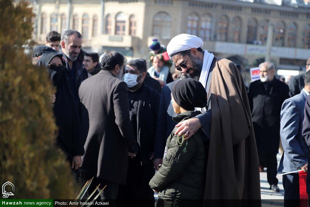 حضور متفاوت امام جمعه جوان همدان در تجمع ۹ دی + عکس