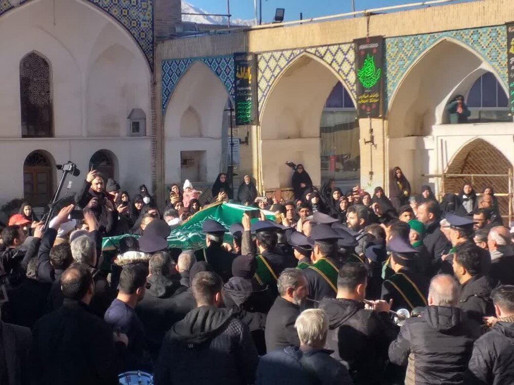 شهید دوران دفاع مقدس در آستان مقدس علی بن باقر(ع) اردهال تشییع شد+عکس