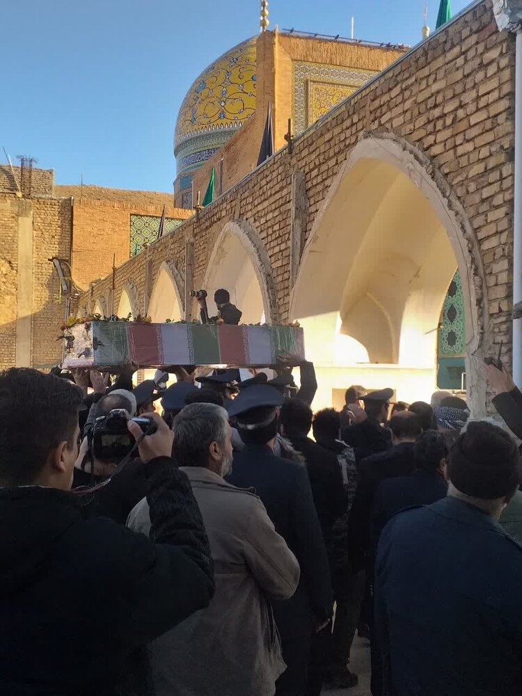 شهید دوران دفاع مقدس در آستان مقدس علی بن باقر(ع) اردهال تشییع شد+عکس