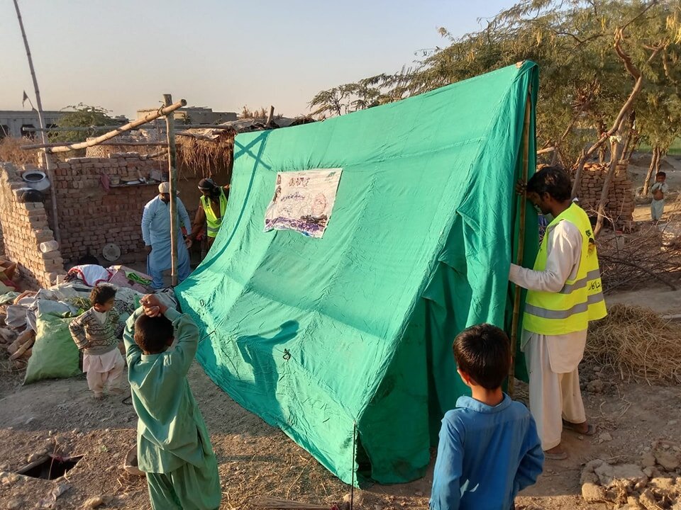 تحصیل جوہی، سندھ کے سیلاب متاثرین کو خیموں کی فراہمی