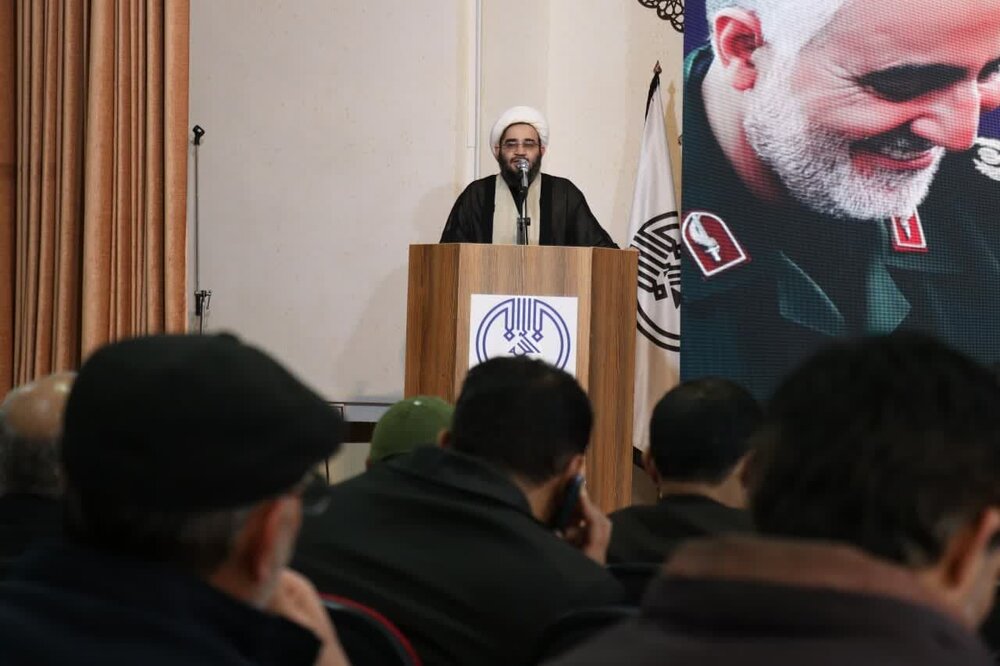 باباخانی: هیئتها برای گرامیداشت یاد حاج قاسم بسیج شوند | دیانی: از شهدا حرف زدن، عنصر اصلی روضهخوانی است