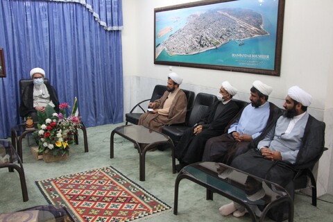 اعطای احکام مدیران مراکز رسیدگی به امور مساجد شهرستان های بوشهر