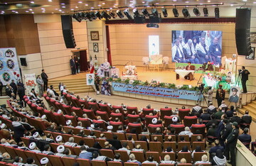 پلیس با اقتدار مقابل اخلالگران نظم و امنیّت ایستاده است