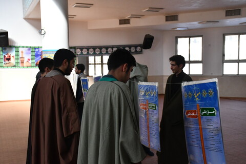 تصاویر/ نمایشگاه عکس حیات طیبه در مدرسه علمیه نجف آباد