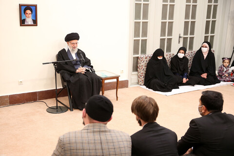 رهبر انقلاب اسلامی در دیدار اعضای شورای مرکزی اتحادیه انجمن‌های اسلامی دانشجویان در اروپا