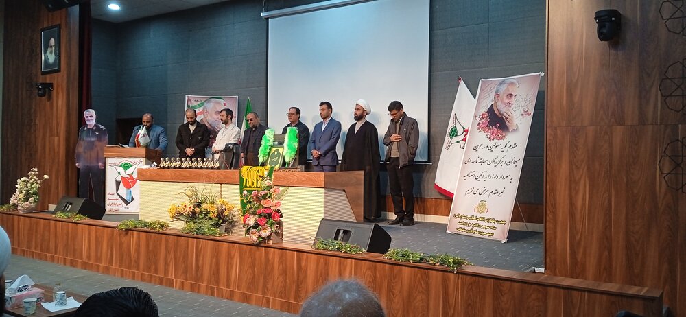 حاج قاسم با تدبیر، شجاعت و اخلاص توطئههای دشمنان را خنثی کرد