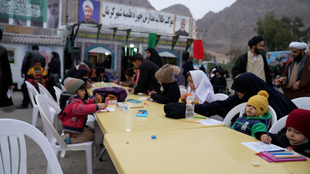 راه اندازی بیش از ۲۰۰ موکب در مسیر گلزار شهدای کرمان