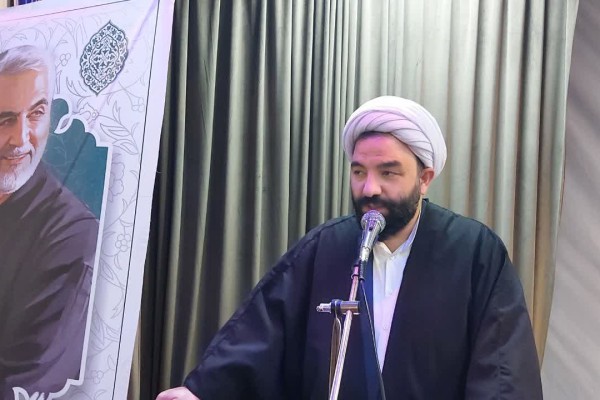 امام جمعه هشترود: در مکتب شهید سلیمانی، «مسئول» نوکر مردم است