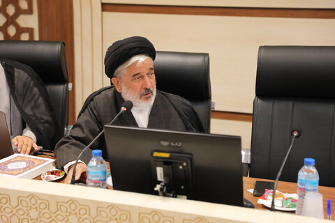 تصاویر/ نشست هیئت امنای نخبگان حوزه با اعضای شورای عالی حوزه‌های علمیه