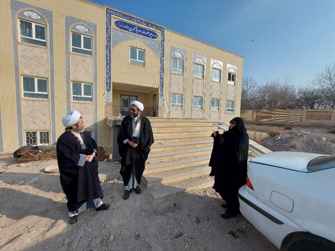 تصاویر/ بازدید مدیر حوزه های علمیه خواهران کشور از ساختمان جدید مدرسه علمیه خواهران آذرشهر