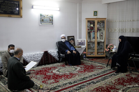 تصاویر/ دیدار تولیت آستان قدس رضوی با خانواده شهدا
