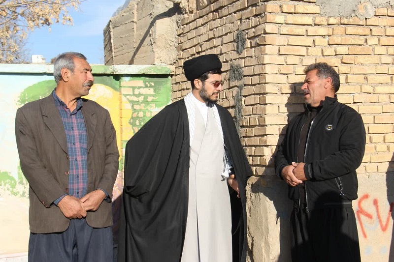 تصاویر/ امام جمعه اسلام آباد غرب پیگیر مشکلات مردم روستای تجر اکبر