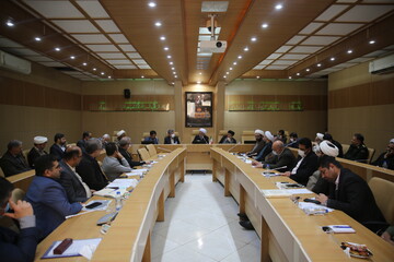 شادی های دینی، مردمی برگزار شود