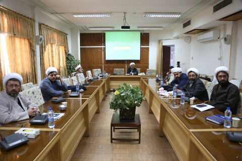 تصاویر/ اولین نشست مسئولین امور گروه‌های جهادی حوزه‌های علمیه برگزار شد