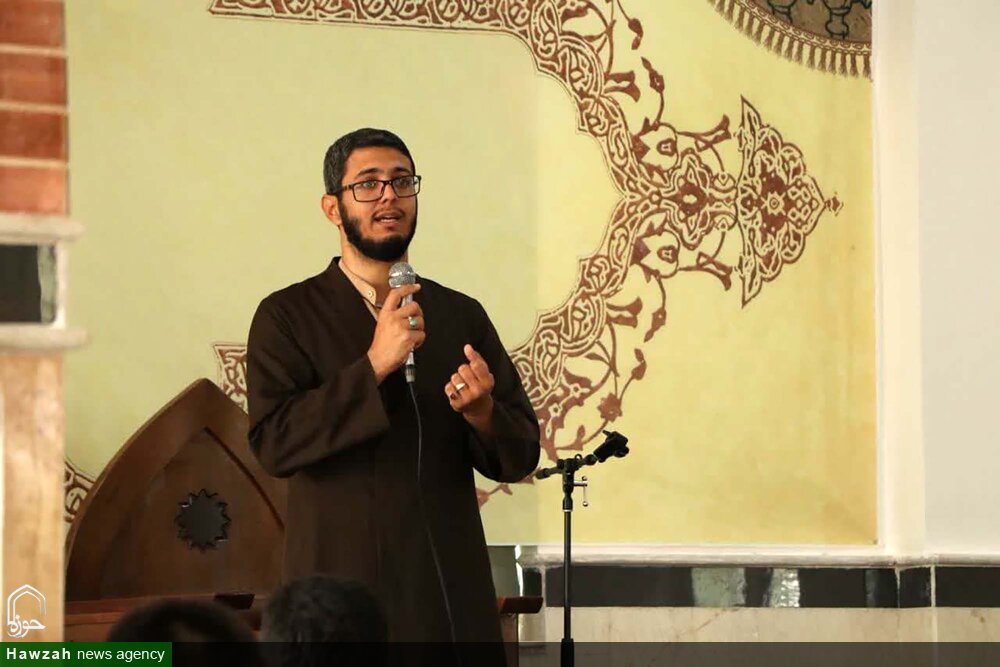 برگزاری جلسه درس اخلاق در مدرسه علمیه آیت الله بهاری (ره) + عکس