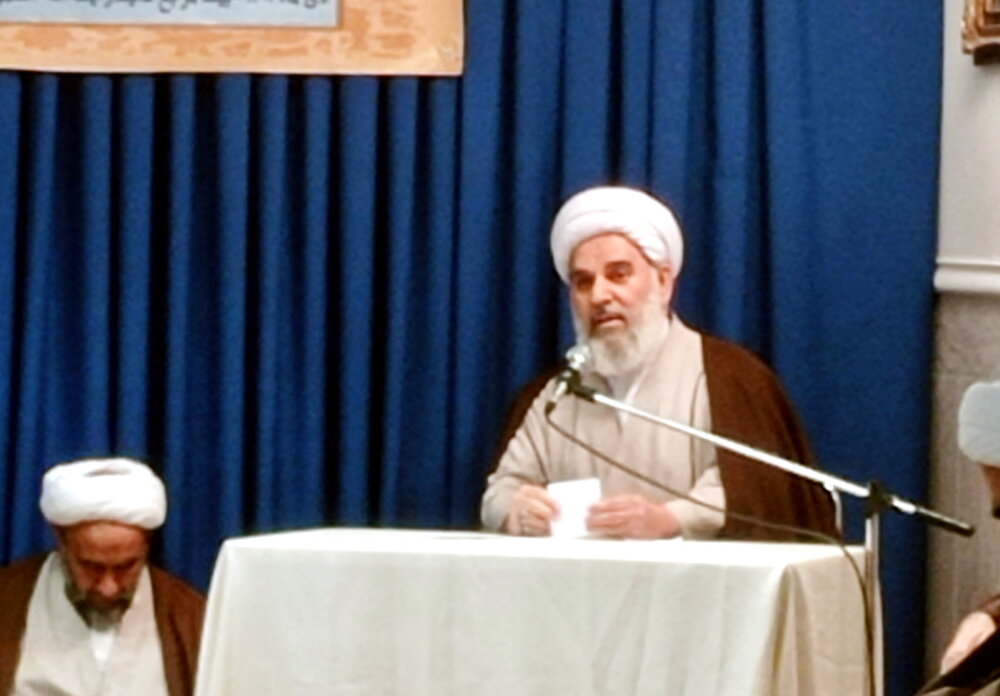 تقدیر از امام جمعه‌ای با ۴۲ سال خدمت در اسلامشهر تهران