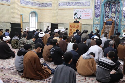 تصاویر / تجمع طلاب و روحانیون حوزه علمیه بناب در دفاع از مرجعیت و مقام ولایت