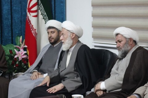 تصاویر/ نشست هم اندیشی طلاب و روحانیون تکاب با مدیرکل تبلیغات اسلامی آذربایجان‌غربی