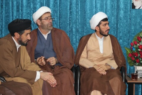 تصاویر/ نشست هم اندیشی طلاب و روحانیون تکاب با مدیرکل تبلیغات اسلامی آذربایجان‌غربی