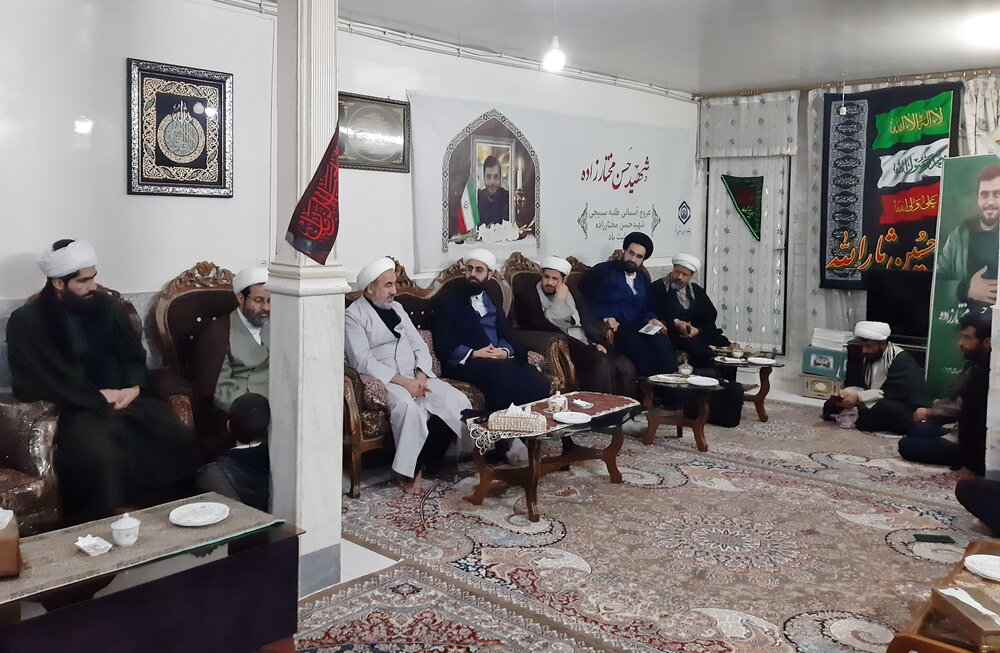 دیدار دانشپژوهان مؤسسه روایت سیره شهدا با خانواده طلبه شهید مختارزاده