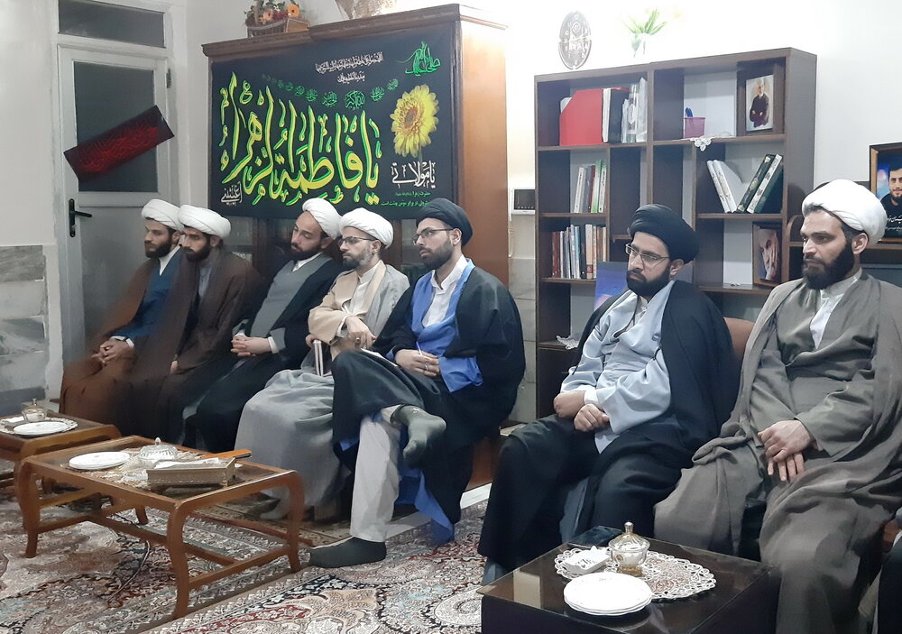 دیدار دانشپژوهان مؤسسه روایت سیره شهدا با خانواده طلبه شهید مختارزاده دیدار دانشپژوهان مؤسسه روایت سیره شهدا با خانواده طلبه شهید مختارزاده