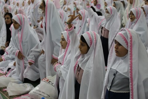 تصاویر/ جشن شکوفایی (تکلیف) پنج هزار نفری دانش آموزان دختر تبریز