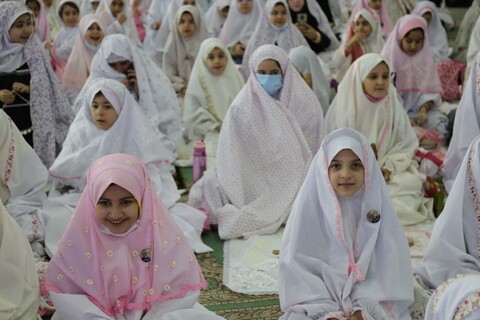 تصاویر/ جشن شکوفایی (تکلیف) پنج هزار نفری دانش آموزان دختر تبریز