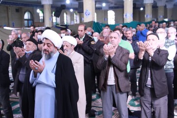 تصاویر/ اقامه نماز جمعه و راهپیمایی مردم ساوجبلاغ در دفاع از ولایت