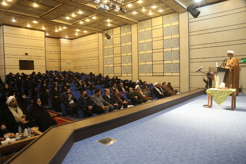 تصاویر/ اولین گردهمایی بانوان و مادران جهادگر برگزیده مساجد و محلات پردیسان