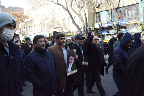 تصاویر/ راهپیمایی مردم تبریز در محکومیت اهانت نشریه فرانسوی به روایت تصویر