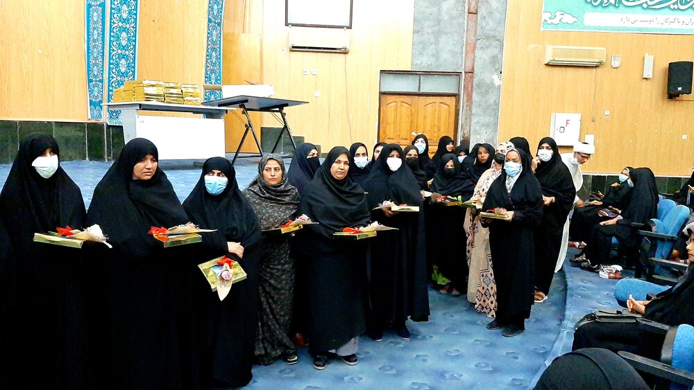 گزارش تصویری / جشن میلاد حضرت زهرا (س) در مدرسه علمیه امام علی (ع) میناب