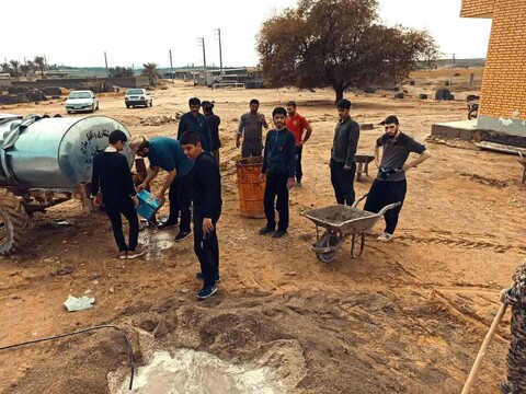 تصاویر/ فعالیت‌های گروه جهادی شهید بیاضی زاده مدرسه علمیه فاطمی قم در روستاهای بوشهر