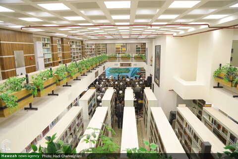 بالصور/ افتتاح مكتبة علوم الحديث المختصة بمدينة قم المقدسة
