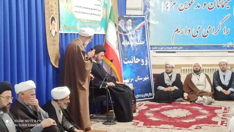 تصاویر/ نشست صمیمی روحانیون و طلاب مرنده با نماینده ولی فقیه در استان اردبیل